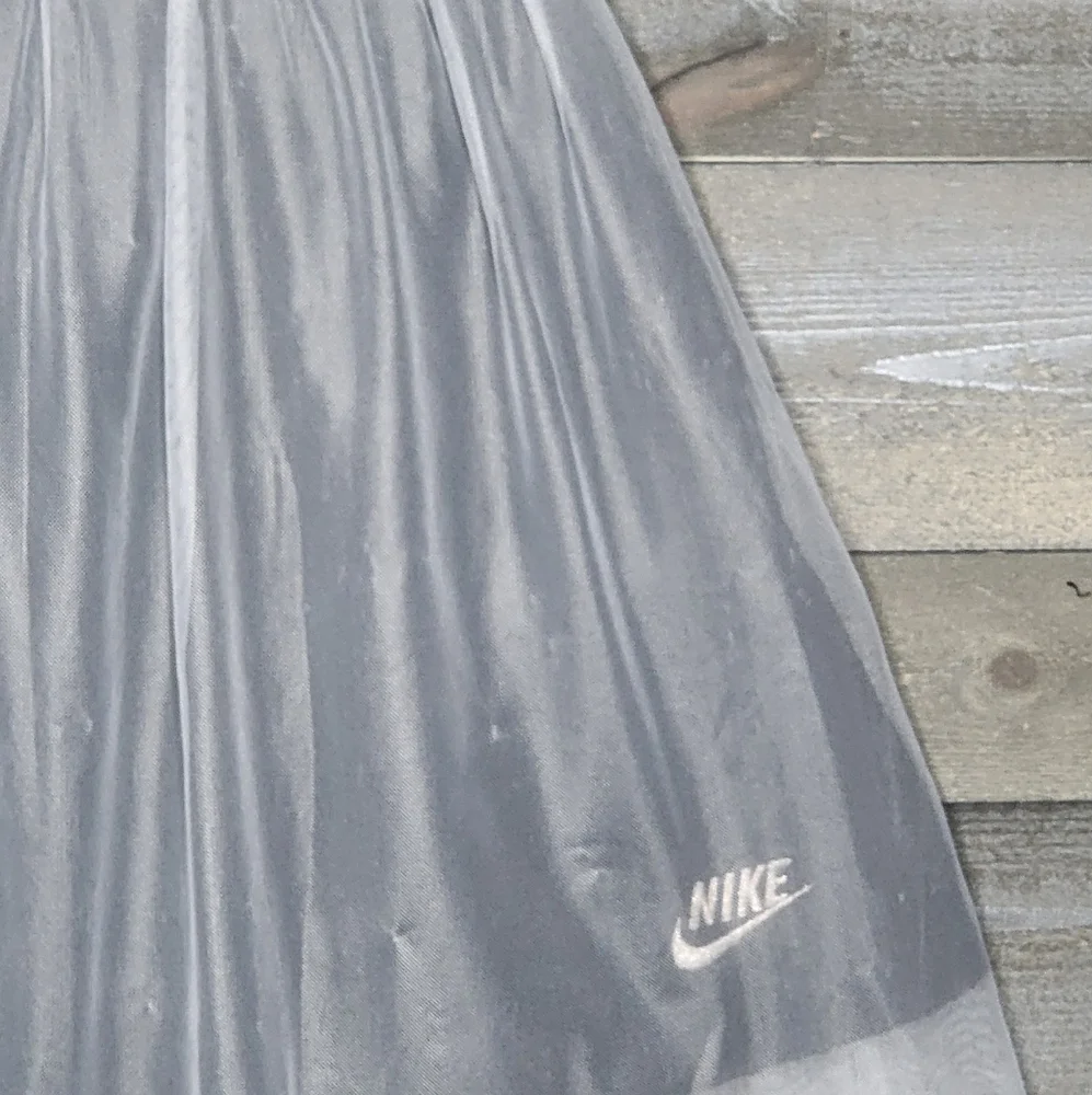 NWT Nike Sportswear Icon Clash 2-Layered Mesh Knit Loose Fit Knee Length…